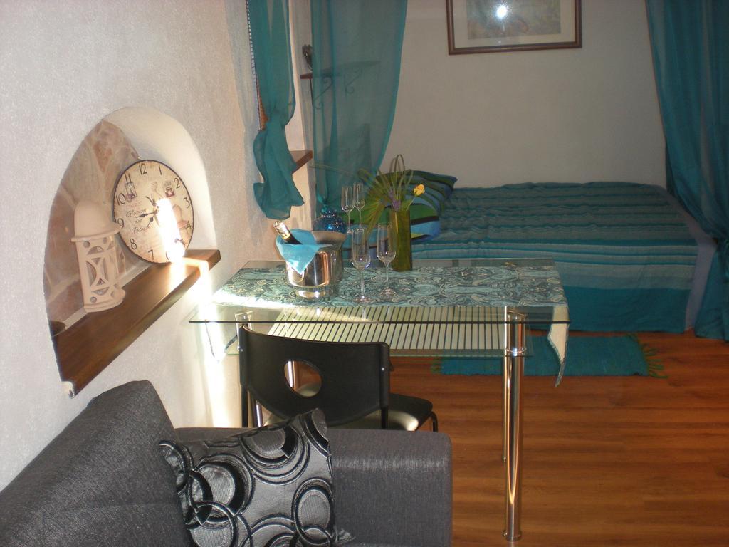 Sophia Cozy Self Catering Apartment Dolni Brezany Buitenkant foto