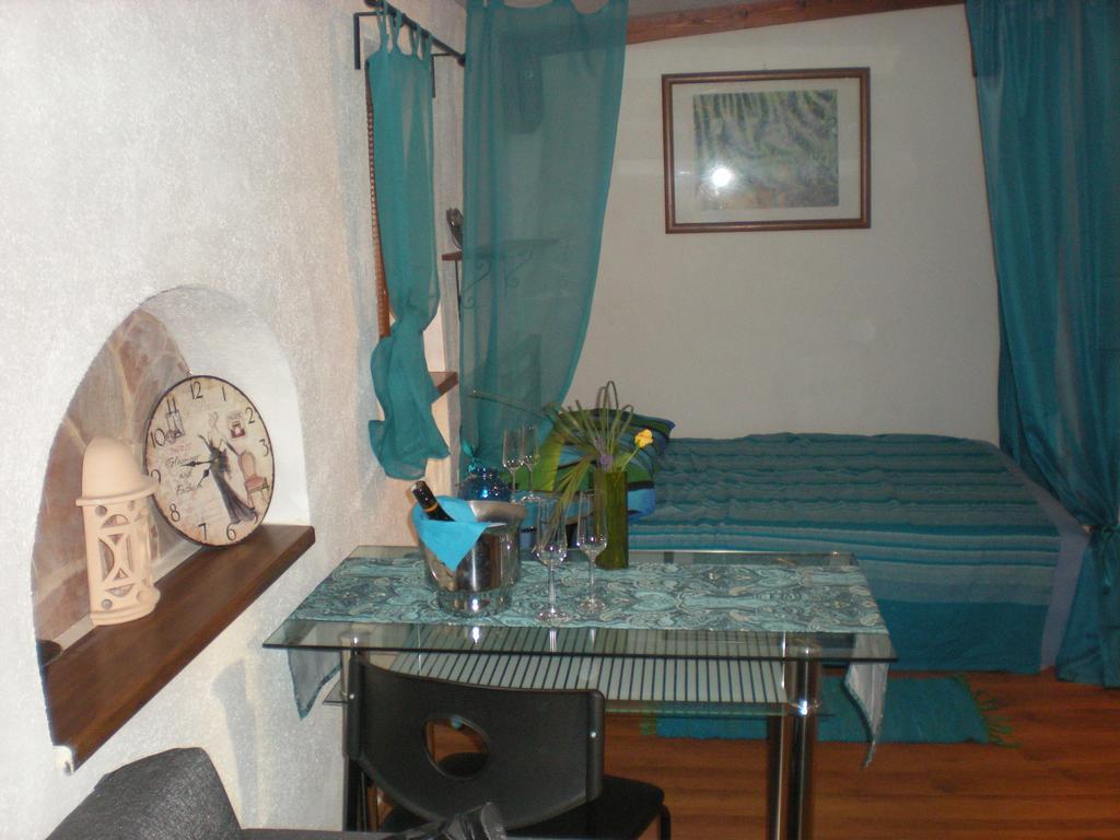 Sophia Cozy Self Catering Apartment Dolni Brezany Buitenkant foto