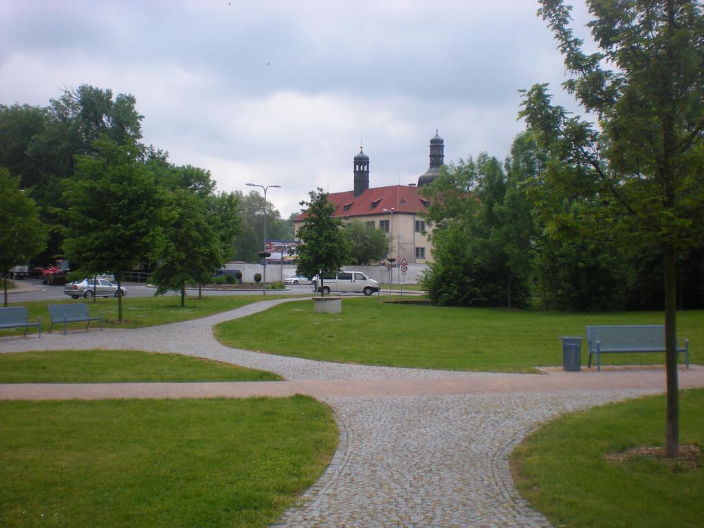 Sophia Cozy Self Catering Apartment Dolni Brezany Buitenkant foto