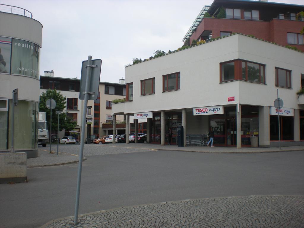 Sophia Cozy Self Catering Apartment Dolni Brezany Buitenkant foto